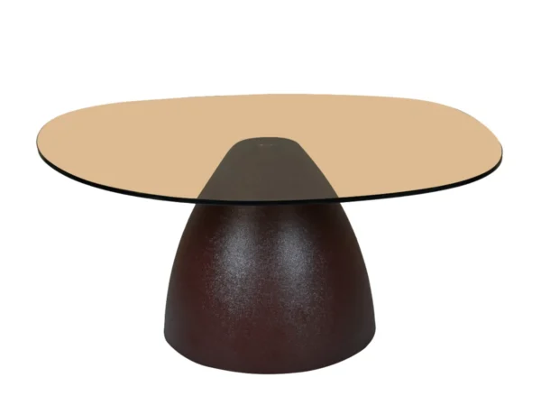 Trendiger beiger Beistelltisch mit Glas. Dieser Tisch wird mit einer organischen, runden Glasplatte und einem beigen, bordeauxfarbenen oder braunen Sockel geliefert.