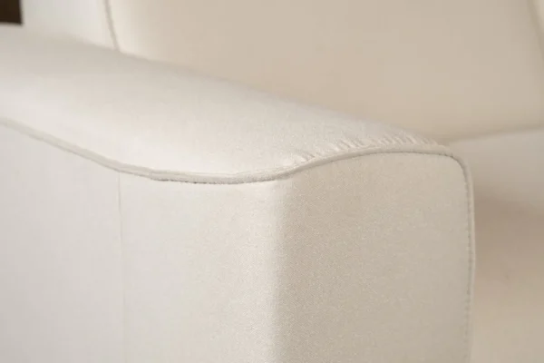 Duurzame, moderne en comfortabele hoekbank met ronde elementen in gerecycled polyester en metalen zwart onderstel - TEAK2.