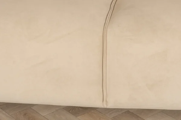 Duurzame, moderne en comfortabele hoekbank in velvet met ronde elementen en metalen zwart onderstel - meubelwinkel TEAK2.