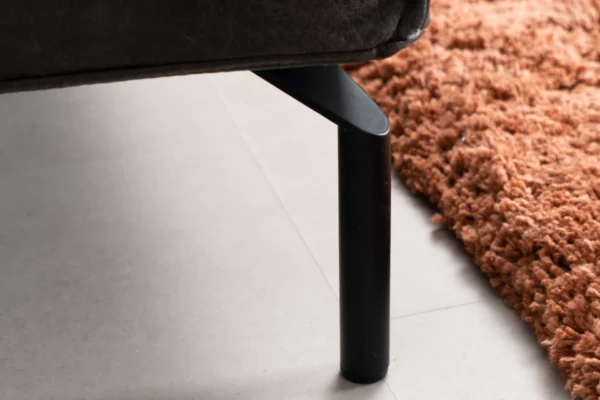 Duurzame, comfortabele en moderne bank in ECO-leder met metalen zwart onderstel. Luxe leren bank 3-zits, lederen sofa - TEAK2.