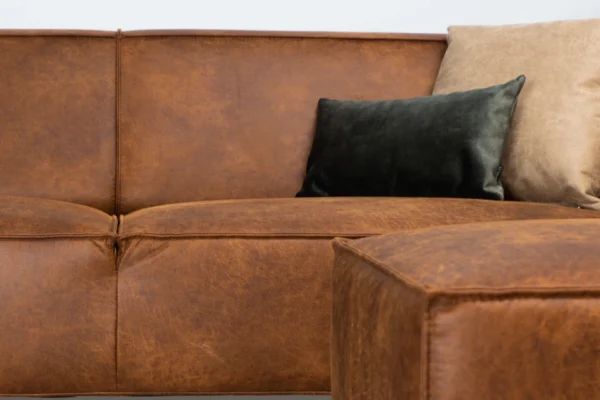 Duurzame, comfortabele en moderne bank in ECO-leder met metalen zwart onderstel. Luxe leren bank 3-zits, lederen sofa - TEAK2.