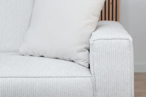 Sustainable, comfortable, and contemporary sofa in ribbed fabric with black metal base. Ribbed fabric sofa in recycled polyester, 3-seater sofa - TEAK2.