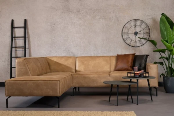 Duurzame, comfortabele en moderne hoekbank in ECO-leder met metalen zwart onderstel. Luxe leren bank 3-zits, lederen sofa - TEAK2.