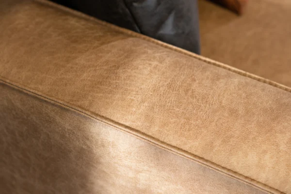 Duurzame, comfortabele en moderne hoekbank in ECO-leder met metalen zwart onderstel. Luxe leren bank 3-zits, lederen sofa - TEAK2.