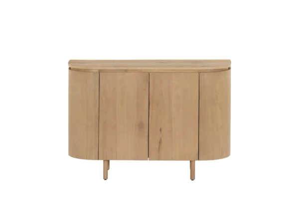 Trendy dressoir met een verfijnde, eikenhouten uitstraling. Dit modern dressoir is uitgevoerd met afgeronde zijkanten en draaideuren.