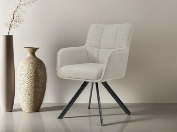 Luxuriöser Sessel mit elegantem Aussehen. Dieser Esszimmerstuhl ist mit Armlehne, luxuriösem Sitzkissen, Drehfuß und Sitzkomfort ausgestattet.